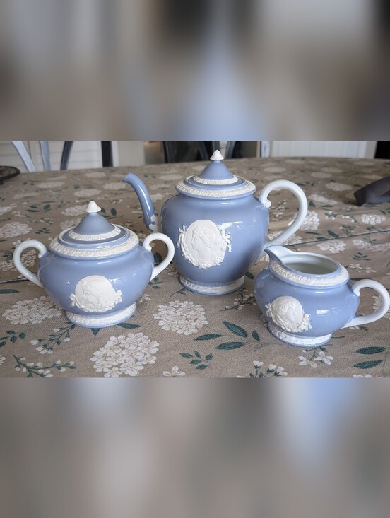 Union T Musterschultz Other - Union T Musterschulz Blue Relief Ceramic Teapot Set